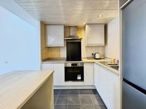 Photo 11- click for photo gallery